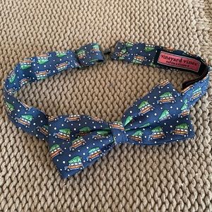 Vineyard vines kids bow tie